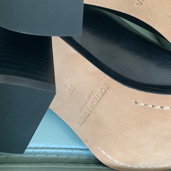 Bottega Veneta Classic Knee High Boot - Picture 15 of 16